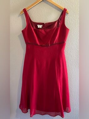 London Times Red Sleeveless Midi Dress with Bow Waist